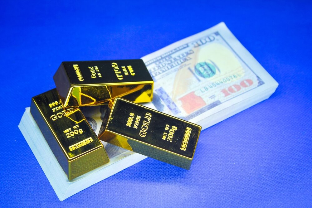 Gold Prices Reach Eight-Day High Amid Economic Concerns and Fed Rate Cut Bets