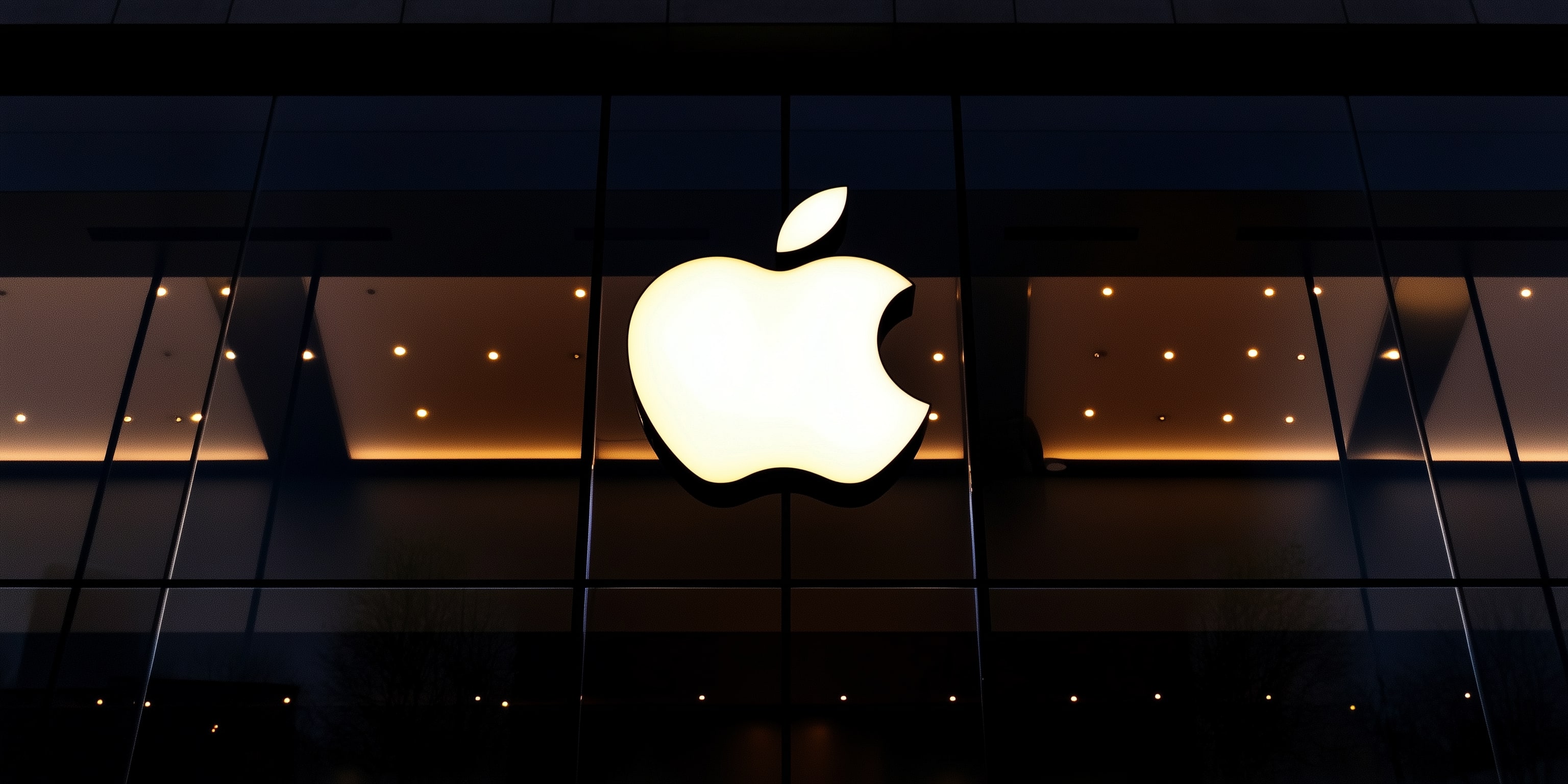 Apple Stock (NASDAQ: AAPL) Poised for a 12% Upside – Is Now the Right Time to Buy?