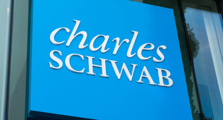 Charles Schwab Faces Major Challenges Amidst US Banking Turmoil